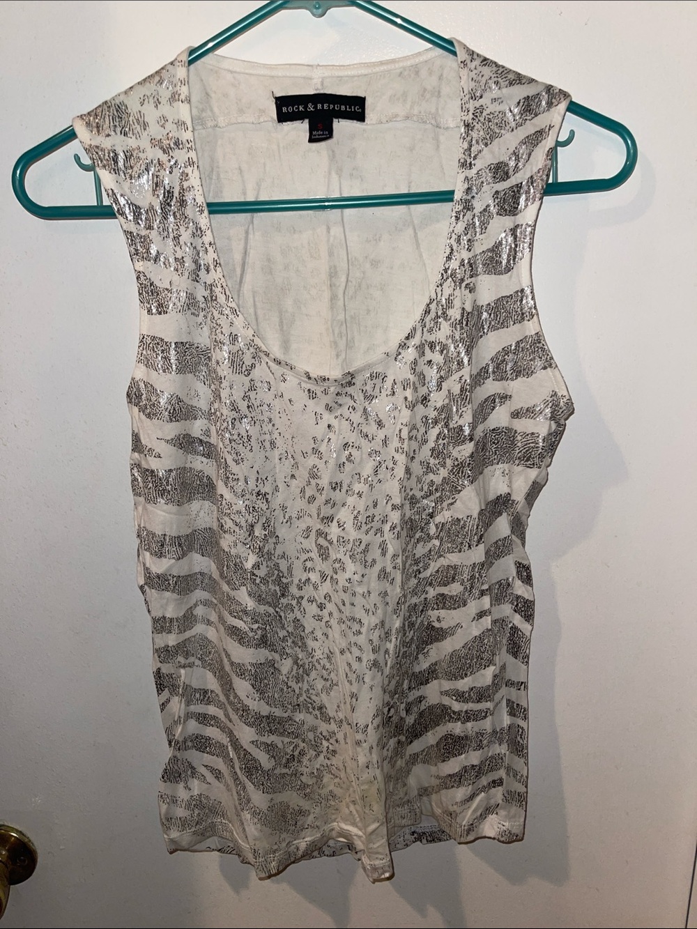 Rock & Republic White and Silver Zebra Print Tank